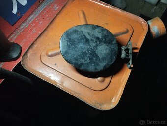 Tatra 603  víčko nadrze