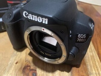 Legendární Zrcadlovka Canon EOS700D