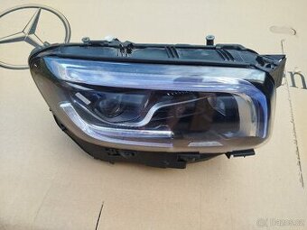 Mercedes Benz GLB w 247 pravé světlo