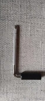 L-Rod, držák, trn do objímky k rampě.