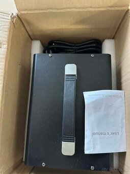 (391) Měnič napětí 110V / 220V 5000W Yinleader YLVT-5000