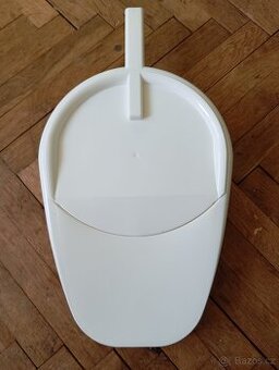 Podložní mísa s víkem