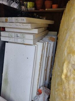 Vata a polystyren za odvoz