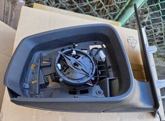 Prodám levé vnější zrcátko VW Caddy (2024).