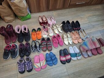 Dětské boty a oblečení