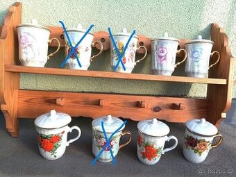 Retro - polička,dušičkové hrníčky,ubrusy,vajíčka, keramika