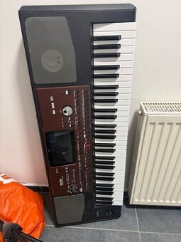 Korg pa 700