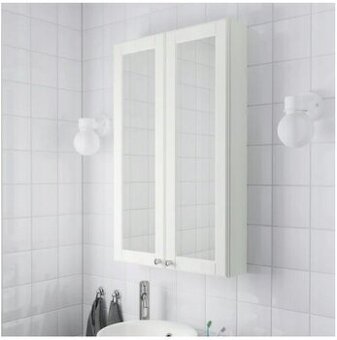 Zrcadlová skříňka do koupelny