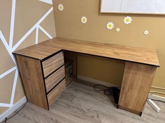 Rohový levý psací stůl