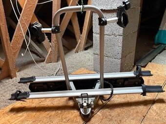 Nosič na jízdní kola na tažné zařízení