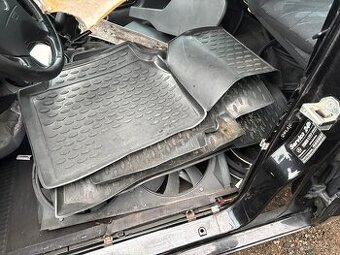 Gumové koberce mercedes w210 Sedan