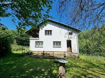 Prodej rodinného domu 283 m², pozemek 4371 m² Jenišovice