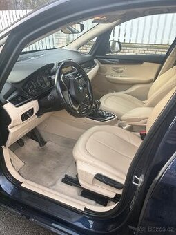 BMW 218d Active Tourer DPH 247t.km kůže 30.4.2015 4,1l