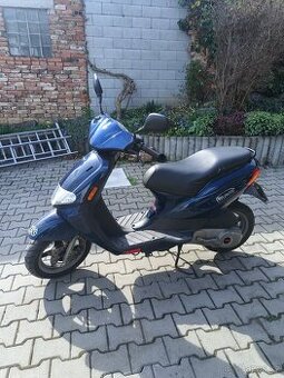 skútr derbi