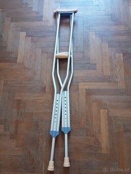 berle top jako nove
