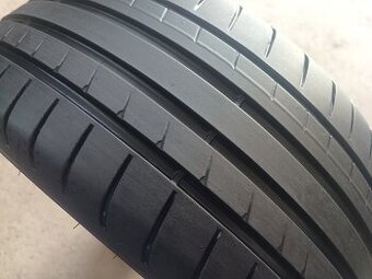 215/40 R18 GOODYEAR (2723)