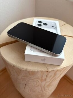 iPhone 17 Pro, 256 GB, stříbrná – stav nového telefonu