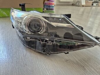 Přední světla Toyota Auris E18