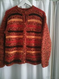 Ručně pletený svetr