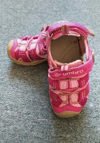 Dívčí sportovní sandálky Umbro, vel. 27
