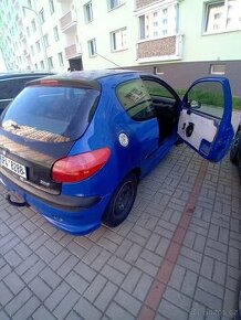 Peugeot 206 1.4 55Kw čti popis