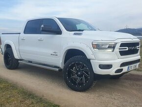 Dodge Ram 1500 CREW CAB 5.7 HEMI 4X4 -LPG