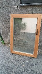 Dřevěné okno 80 x 117 cm