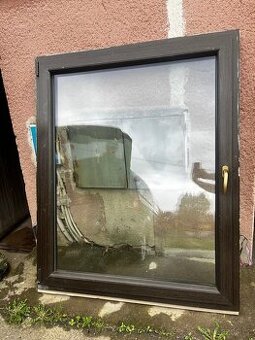 Plastove pouzite okno