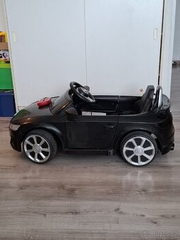 Dětské elektrické autíčko