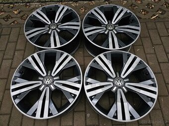 ALU disky kola 5x112 VW R18 Golf ET45 5G0 Octavia Škoda