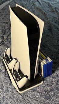 PS5 + 2x DualSense + 4 hry + 5 let záruka