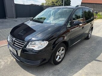Volkswagen Touran 2.0TDI 103Kw United - Tažný