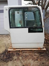 Kabina Takeuchi TB 290 - 1