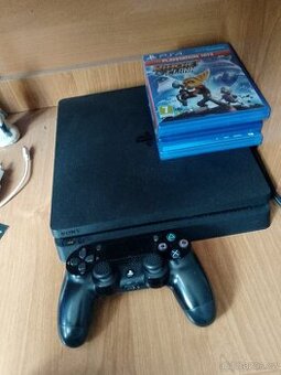 Prodám úplně nový PS 4 Slim - 1
