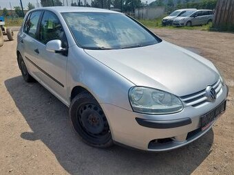 Volkswagen Golf V