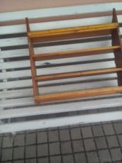 stará police na chalupu na rekonstrukci
