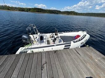 PRODÁM ČLUN RIB 480 S MOTOREM YAMAHA 50 HP VČETNĚ PŘIVĚSU