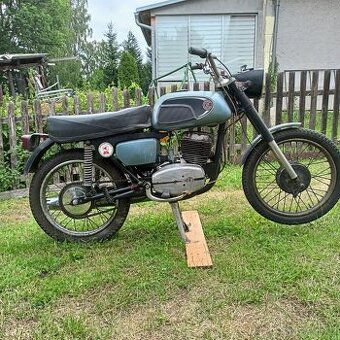 CZ 175