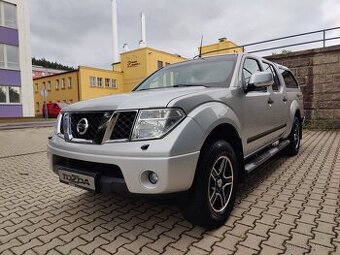 Nissan Navara 2,5 DCi 4x4 + sada pneu