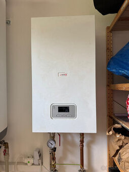 Elektrický kotel (9 kW) + Bojler (149 l) stáří 4 roky