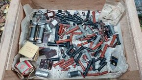 Součástky Tesla (výkonové odpory, slídové kondenzátory)