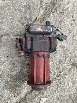Zetor 50 Super hlavní válec hydrauliky