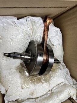 Originál Yamaha XT500 Kliková hřídel