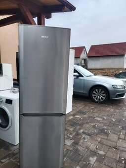 Lednice s mrazakem Beko