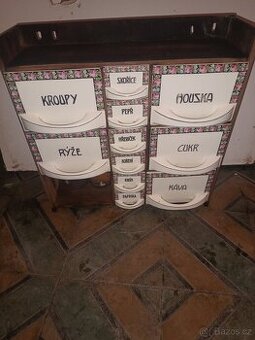 Krásné staré kořenky růžičky D. Urbach