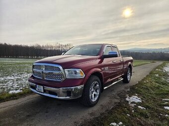 Dodge ram 1500 4x4 V8 5.7