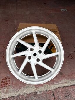 Honda VFR RC36 zadní ráfek