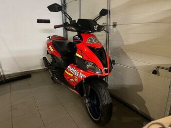 Skůtr Aprilia sr 50 2007