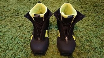 Běžecké dětské boty Fischer vel. 38