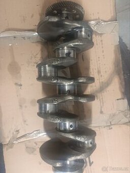 Kliková hřídel VW T5 T6 132kw